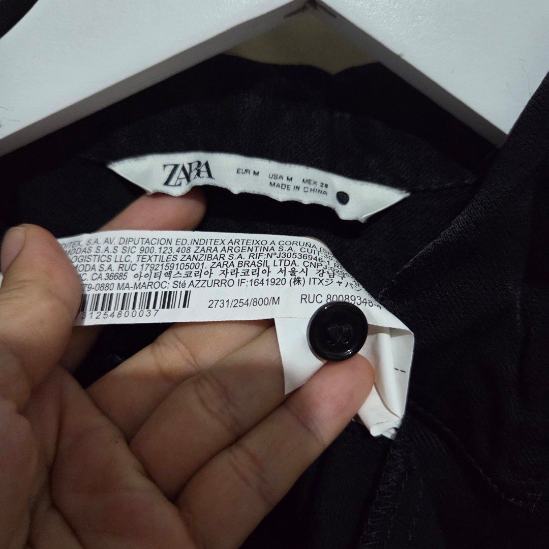 ZARA SILK TOP (Category: Longsleeves) located in Santiago. Submitted by fromboxes (Listing ID 1462170477, Image 3). Description: Like new Ships thru J&T Isabela North Luzon Shipping Nationwide No rush shipping 😊😊.