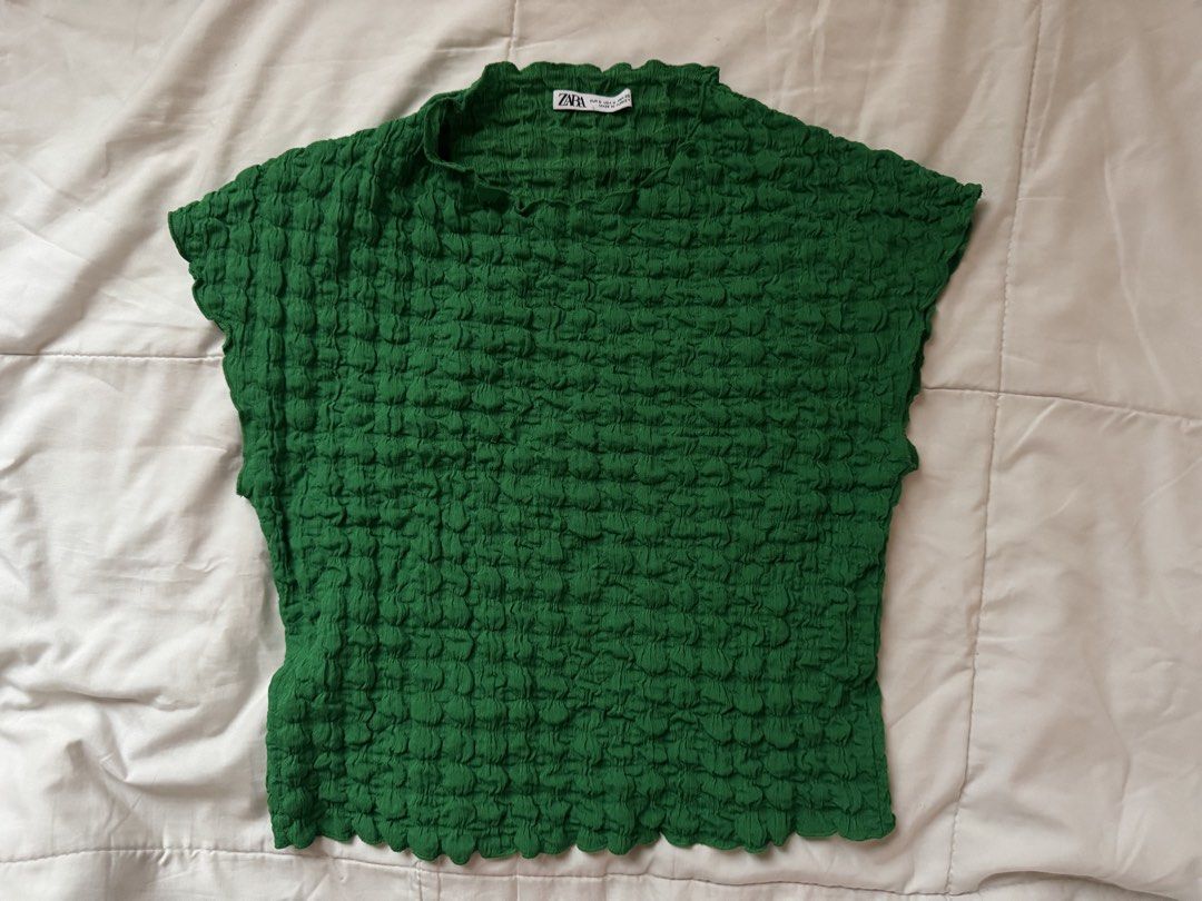 Zara Textured Top (Category: Blouses) located in Manila. Submitted by katrenny (Listing ID 1462113715, Image 1). Description: .