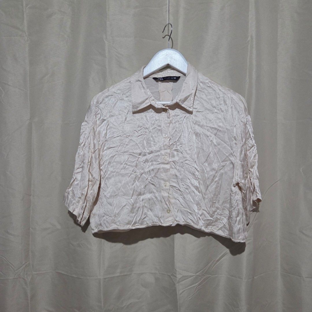 ZARA WOMEN SILK CROPPED (Category: Blouses) located in Santiago. Submitted by fromboxes (Listing ID 1462168650, Image 1). Description: Like new S keri M Ships thru J&T Isabela North Luzon Shipping Nationwide No rush shipping 😊😊.