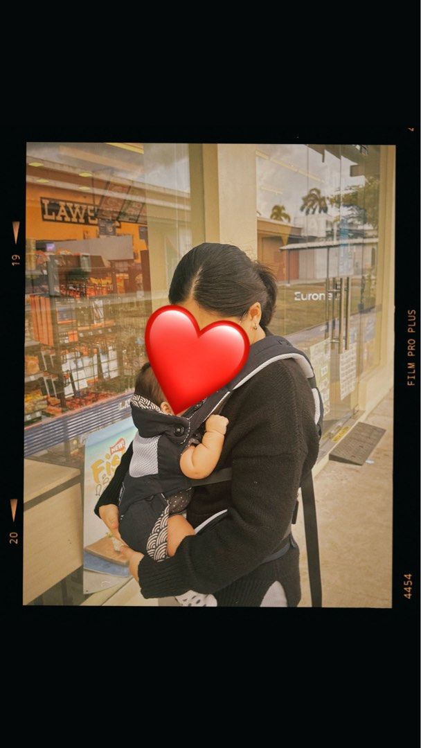 Zima Mesh baby carrier (Category: Carriers & Slings) located in Lipa City. Submitted by nesvillareal (Listing ID 1462219333, Image 2). Description: Used twice No box 1st owner bought for 3k.