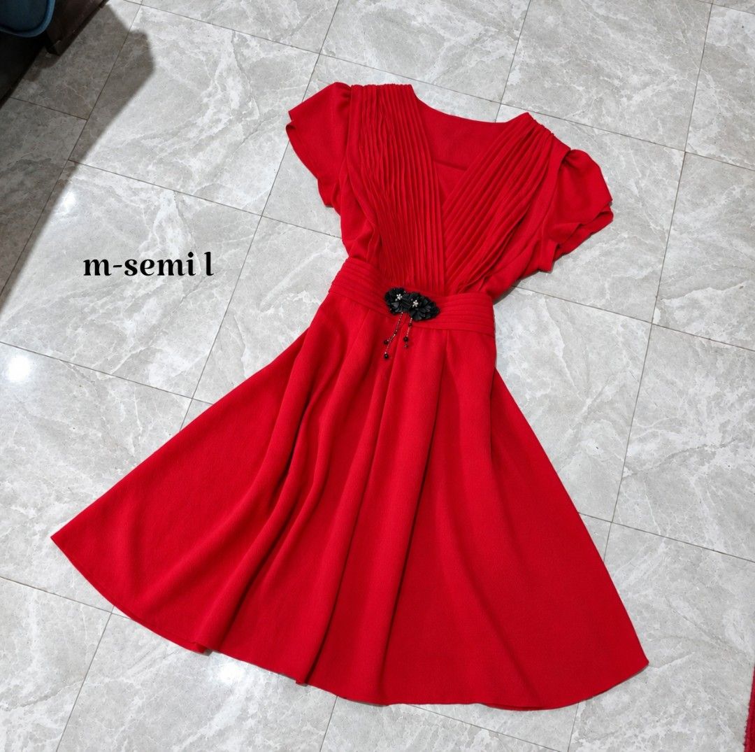 100 pesos each dresses (Category: Dresses) located in Cavite. Submitted by lav.thrift (Listing ID 1462434976, Image 2). Description: 100 PESOS EACH dresses sizes: xs-m good condition.