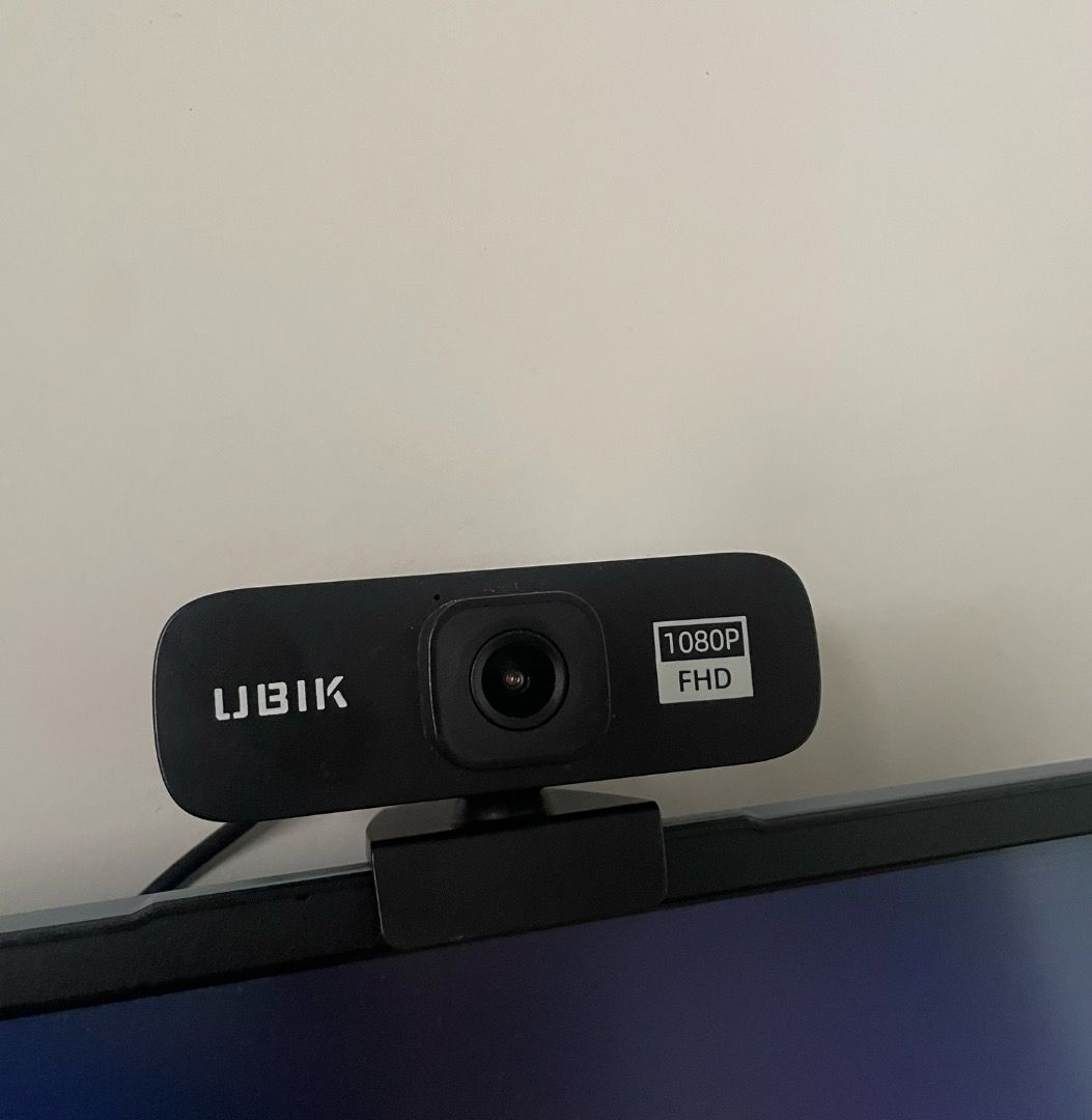 1080p webcam (Category: Webcams) located in Alicia. Submitted by minimallyher (Listing ID 1462303369, Image 1). Description: lightly used, no flaws. 📍dapitan, zambo del norte 🏦 payment via maribank or bpi bank transfer 🚚 shipping via jnt, shouldered by buyer #booktok #booksph #booktwt #buyandsellph #books.