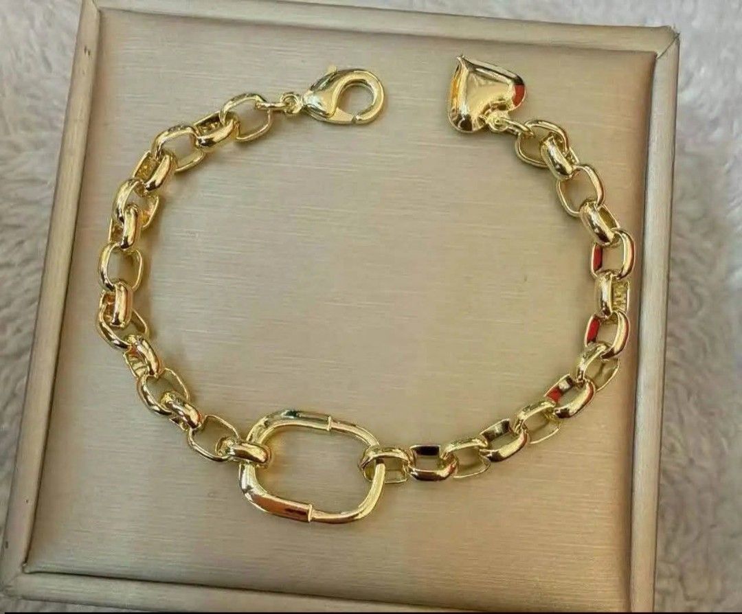 14K Vermeil Gold Bracelet (Category: Bracelets) located in Caloocan City. Submitted by cheskhaionlinestore2.0 (Listing ID 1462297492, Image 1). Description: New Collection 🥰 14k GOLD VERMEIL Bracelet ₱850 only📌 What is Vermeil Gold? 14K Vermiel Gold Gold vermeil (pronounced ver-may) is a high-quality type of gold-plated jewelry defined by a sterling silver base metal, a thick gold layer (at least 2.5 microns), and a gold purity of 10 karats or 