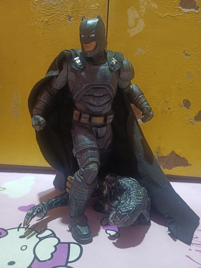 1/6 scale armored batman vs outrider (Category: Figurines & Statues) located in Pasig City. Submitted by rednaxela_rich (Listing ID 1462289482, Image 1). Description: 1/6 scale statue armored batman x outrider set as is.