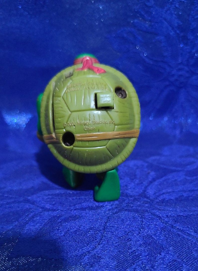 2006 TMNT Rafael Jollibee figure (Category: Figurines & Statues) located in Las Pinas. Submitted by jedztoyyard (Listing ID 1462304525, Image 2). Description: 2006 TMNT Rafael Jollibee figure actual photo posted item in Las Pinas gcash lalamove.