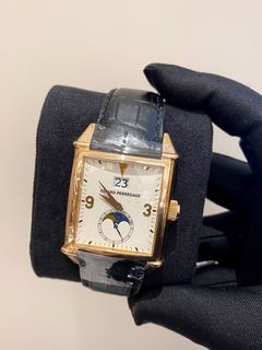 (Category: ) located in . Submitted by luxshare_preloved_ (Listing ID 1462322402, Image 1). Description: .