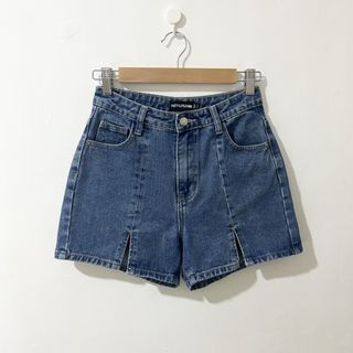 (Category: ) located in . Submitted by shop_qrated (Listing ID 1462265987, Image 1). Description: .