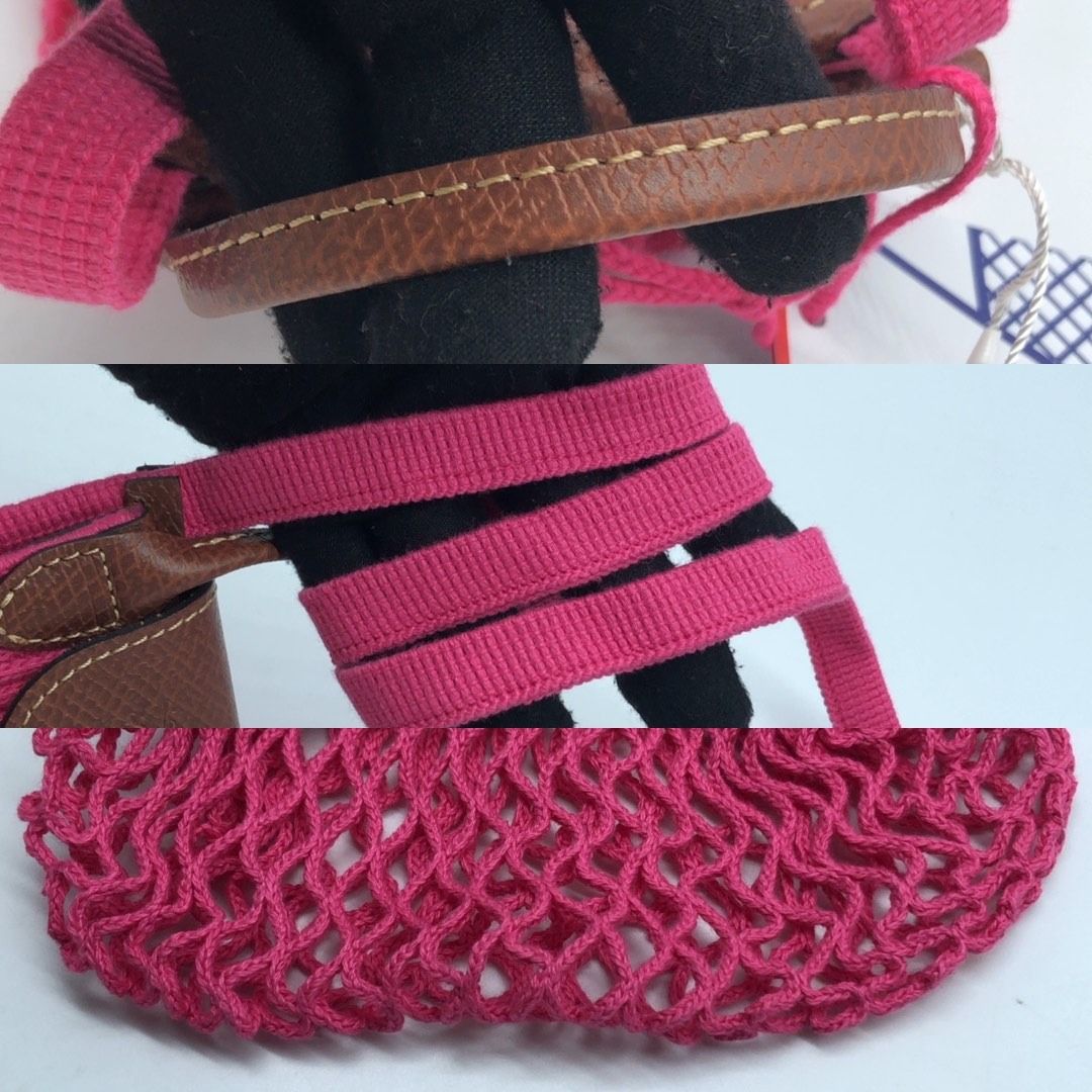 267008964 LONGCHAMP BAG SMALL KNIT PINK (Category: Luxury Bags & Wallets) located in Taguig. Submitted by ecoring.ph (Listing ID 1462280900, Image 3). Description: ◆CONDITION: AB ◆DESCRIPTIONS: (Other defects/info:) OVERVIEW: The flap and top handle of the bag have minimal scratches and press marks. The rubber lining of the bag has a minor crack. Overall, the bag remains in good, new condition. ◆SIZE: ⁎WIDTH: 15cm. (approximately only) *HEIGHT: 1