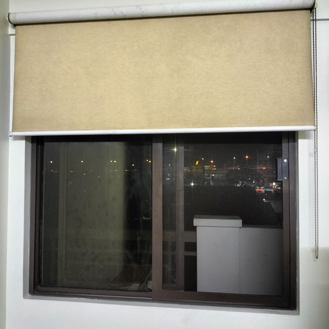 2 heavy duty old block out window blind curtain (Category: Curtains & Blinds) located in Paranaque City. Submitted by decluttering-all (Listing ID 1462285505, Image 3). Description: - Beige roller blind - Standard size, fits most windows (ours is 120x120 cm) - Easy chain mechanism for operation - Excellent for light blocking and privacy - Ready for immediate installation custom made, expensive type heavy duty, kaya naluma na, hnd parin nasisira h