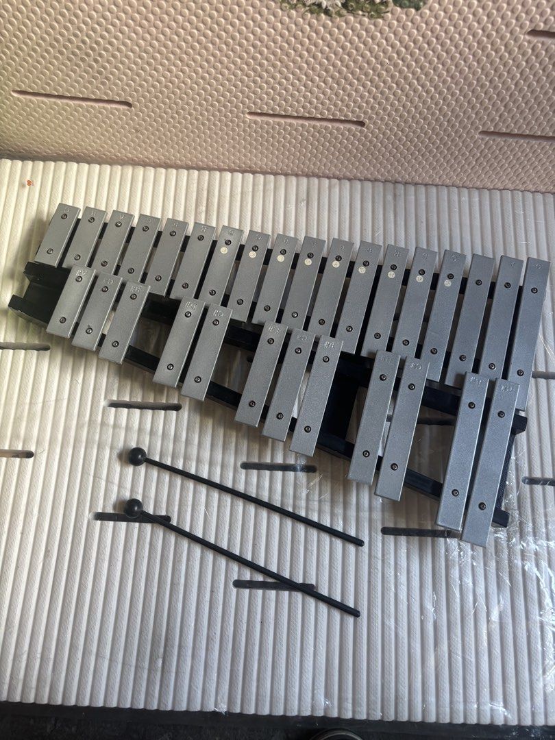 30 note Foldable Glockenspiel Xylophone (Category: Musical Instruments) located in Calamba. Submitted by moochiebabystuff2 (Listing ID 1462297534, Image 2). Description: JAPAN SURPLUS CALAMBA LAGUNA LOCATION PICK UP / LALAMOVE PIN ADD: MOOCHIE BABY STUFF JAPAN SURPLUS FARCONVILLE CALAMBA GOOD CONDITION 1500 pesos Thankyou ♥️.