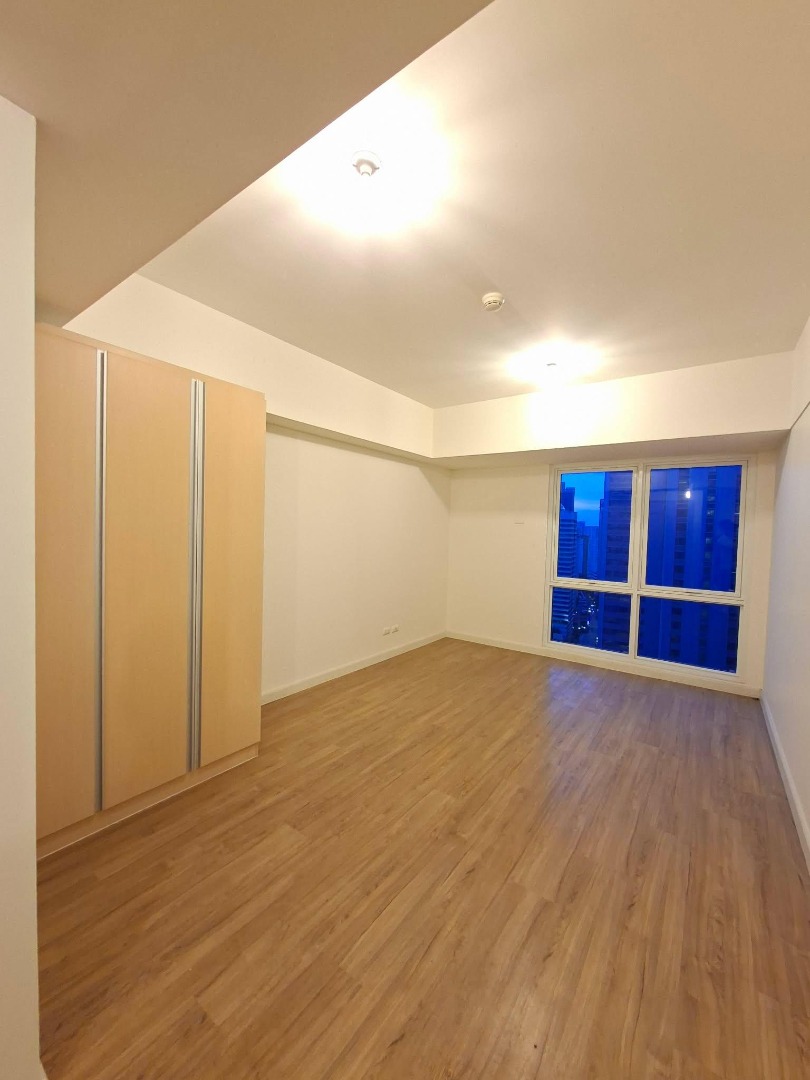 (Category: ) located in . Submitted by cityassetinc_salesperson (Listing ID 1462291562, Image 1). Description: .