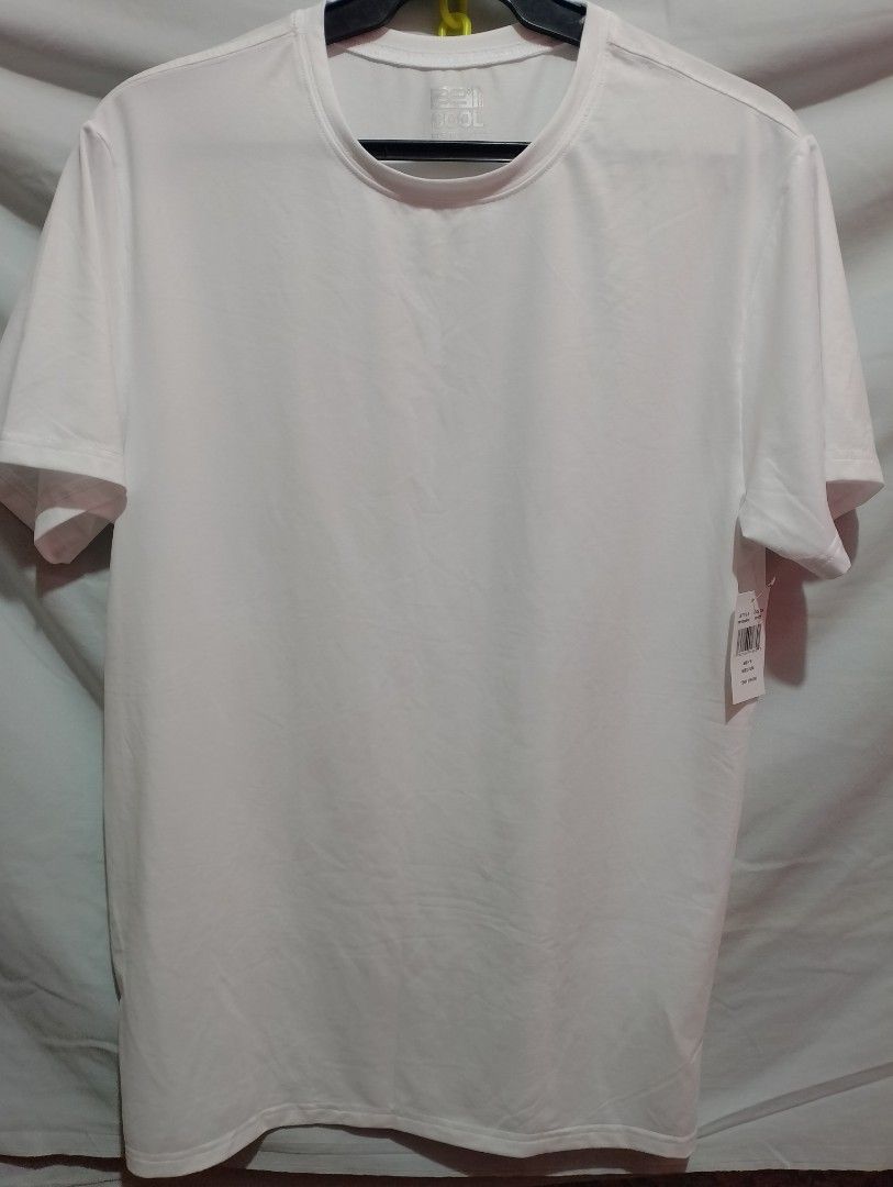 32 Degrees Cool Men's Athletic T-shirt (Category: Tshirts & Polo Shirts ) located in Manila. Submitted by nievesolanna (Listing ID 1462424405, Image 1). Description: 32 Degrees Cool Men's Athletic Tshirt (brand new with tag) Size: Medium Color: White 500 pesos LOC: SAMPALOC, MANILA.