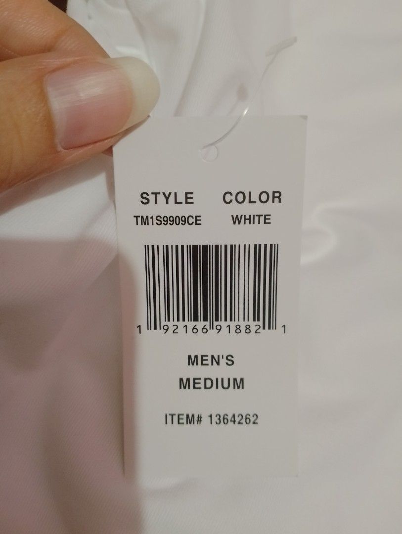 32 Degrees Cool Men's Athletic T-shirt (Category: Tshirts & Polo Shirts ) located in Manila. Submitted by nievesolanna (Listing ID 1462424405, Image 3). Description: 32 Degrees Cool Men's Athletic Tshirt (brand new with tag) Size: Medium Color: White 500 pesos LOC: SAMPALOC, MANILA.