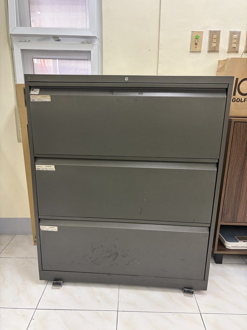 3 layer Steel Filing Cabinet (Category: Office Furniture & Fixtures) located in Quezon City. Submitted by runningidol123 (Listing ID 1462381399, Image 1). Description: .