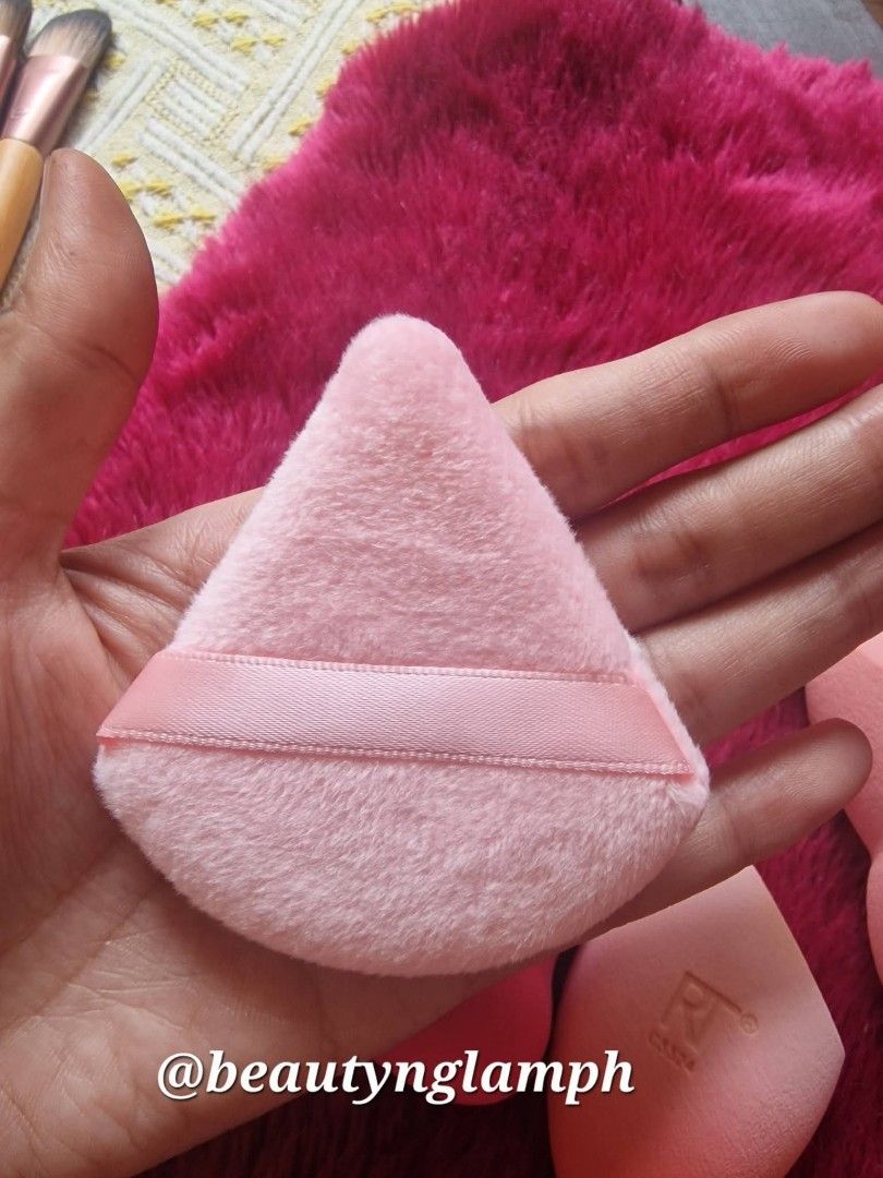 5pcs Premium Make Up Brush and Sponges Set (Category: Makeup) located in Quezon City. Submitted by floreskari78555 (Listing ID 1462382485, Image 3). Description: ✨ 5-Piece Premium Makeup Sponge & Puff Set ✨ High-quality, non-latex tools for flawless makeup blending! ​Set includes: ​Triangle powder puff (with finger strap) ​Classic teardrop blending sponge ​Pear/Gourd-shaped blending sponge ​Flat-edge (beveled) blending sponge ​Sculpted hourglass 