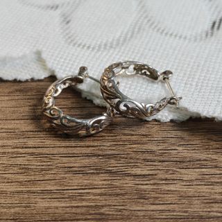 (Category: ) located in . Submitted by prelovedjewelries (Listing ID 1462308807, Image 1). Description: .