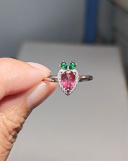 （分類：）位於 。 由 carboncrystal 提交（商品編號 1462394786，圖片 1）。簡介： 。