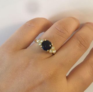 戒指 (Ring) Collection item 1
