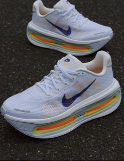 (Category: ) located in . Submitted by hypedxda_sneakers (Listing ID 1462379046, Image 1). Description: .
