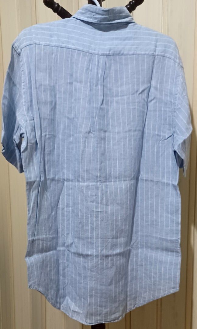 👔 Project Classico Short-Sleeve Linen Shirt (Category: Tshirts & Polo Shirts ) located in Quezon City. Submitted by wjmae (Listing ID 1462323586, Image 2). Description: Brand: Project Classico — imported by UPIM SRL, Milano 🇮🇹 Size: 41/16 (Collar 41cm → approx Men’s L/XL) Material: 100% Linen — lightweight, breathable, naturally textured, temperature-regulating Origin: Made in China; Imported by UPIM SRL, 20151 Milan, Italy Colour: Soft sky bl