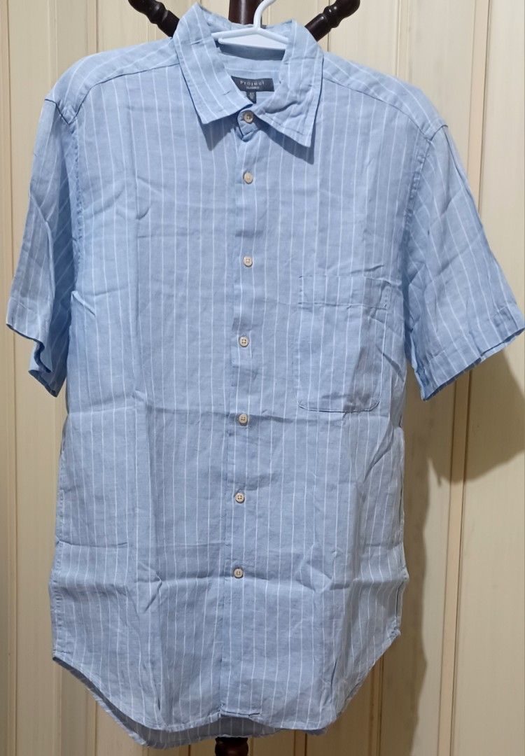👔 Project Classico Short-Sleeve Linen Shirt (Category: Tshirts & Polo Shirts ) located in Quezon City. Submitted by wjmae (Listing ID 1462323586, Image 1). Description: Brand: Project Classico — imported by UPIM SRL, Milano 🇮🇹 Size: 41/16 (Collar 41cm → approx Men’s L/XL) Material: 100% Linen — lightweight, breathable, naturally textured, temperature-regulating Origin: Made in China; Imported by UPIM SRL, 20151 Milan, Italy Colour: Soft sky bl