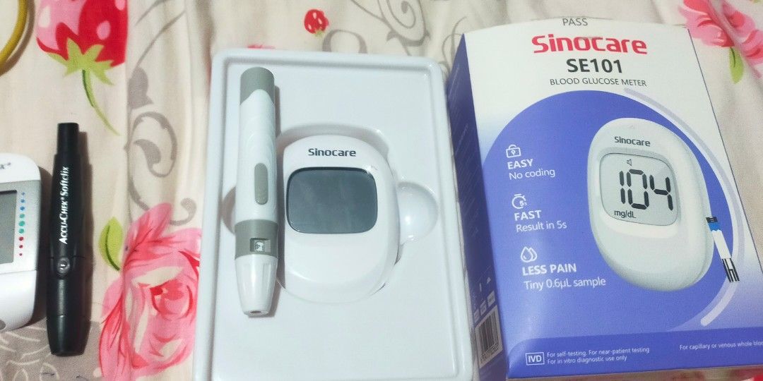 ACCU-CHEK INSTANTS and SINOCARE GLUCOMETER (Category: Other Assistive Aids) located in Agoo. Submitted by yurimarie29 (Listing ID 1462344271, Image 2). Description: ACCU-CHEK INSTANT S bilhan na lng ng lancet at strips sa orange app..Watsons,generika or mercury drug...SINOCARE bilhan n lng ng lancet at strips sa orange app.