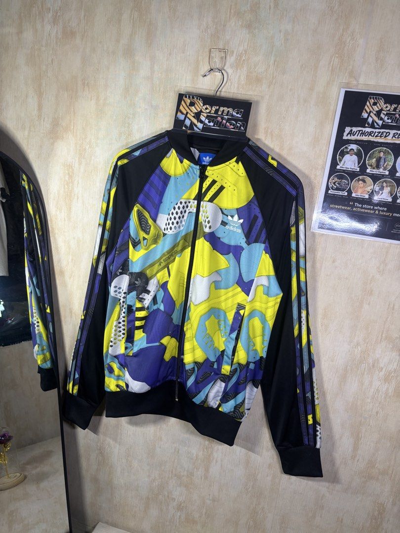 ADIDAS MONTAGE TRACK JACKET (Category: Coats, Jackets and Outerwear) located in Cabuyao City. Submitted by pormanation-thrift-store (Listing ID 1462301091, Image 3). Description: ADIDAS MONTAGE TRACK JACKET Condition: LIKE NEW Color rate: 10/10 (PWEDE SA MASELAN) Size: MEDIUM Dimes: 22"Wx26.5"L Issue: NONE‼️ Price: 1200.
