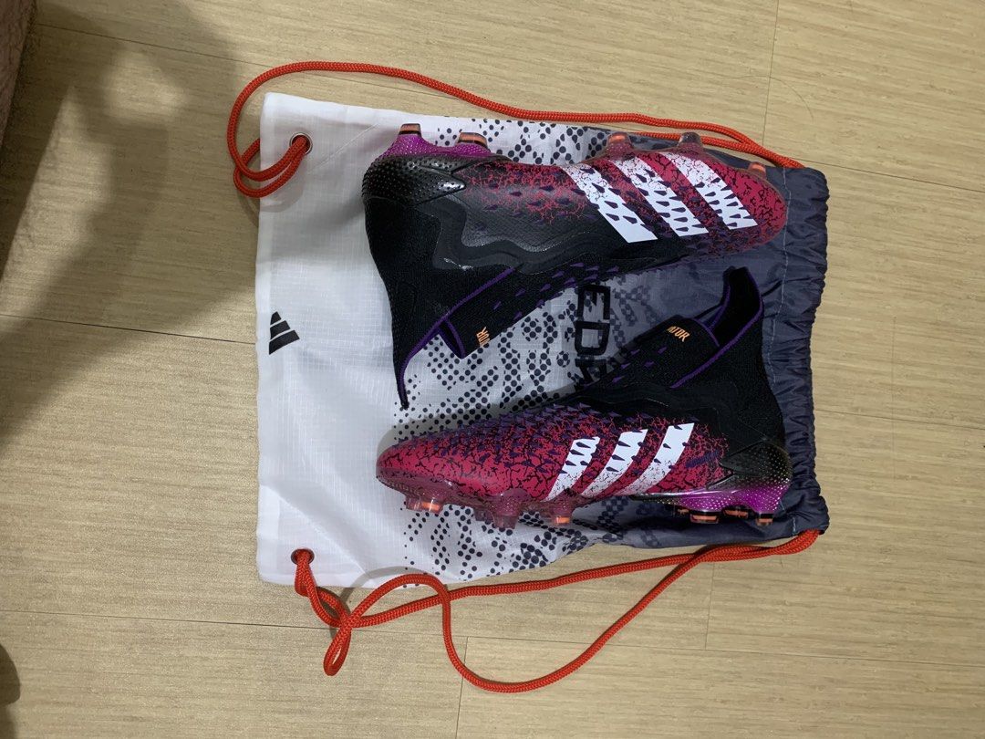 Adidas Predator Mutator (Category: Other Sports Equipment and Supplies) located in Davao. Submitted by valskies (Listing ID 1462355263, Image 1). Description: Size 9.5 With box, no bag 9.5/10 condition Negotiable.