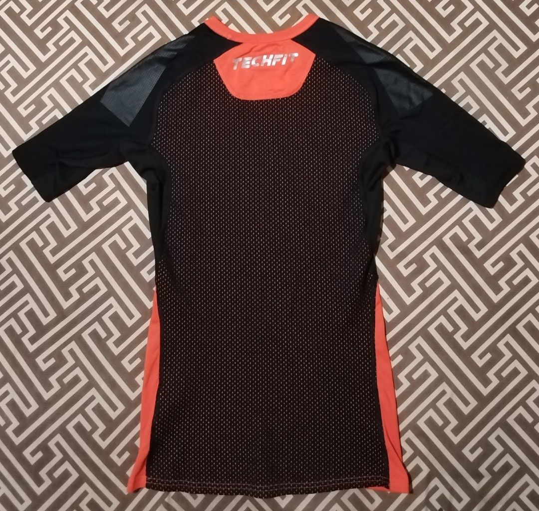 ADIDAS TECHFIT COMPRESSION TEE (Category: Activewear) located in Veruela. Submitted by ivytalibo62410 (Listing ID 1462364212, Image 2). Description: ADIDAS TECHFIT COMPRESSION TEE Size Large 16 Strech x 26 on tape Like new condition No issues 349 + Shipping fee 🚘 LOC. Veruela AGUSAN DEL SUR 📍.