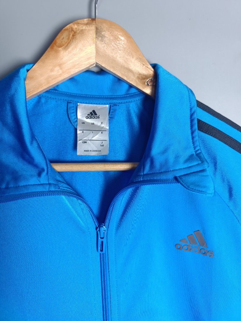 Adidas Track Jacket Blue (Category: Coats, Jackets and Outerwear) located in Magalang. Submitted by acethriftonlineshop (Listing ID 1462431677, Image 2). Description: Adidas Clima 365 Performance Essentials Track Jacket Dimension: 18.5 x 24 Size: M Price: 549.