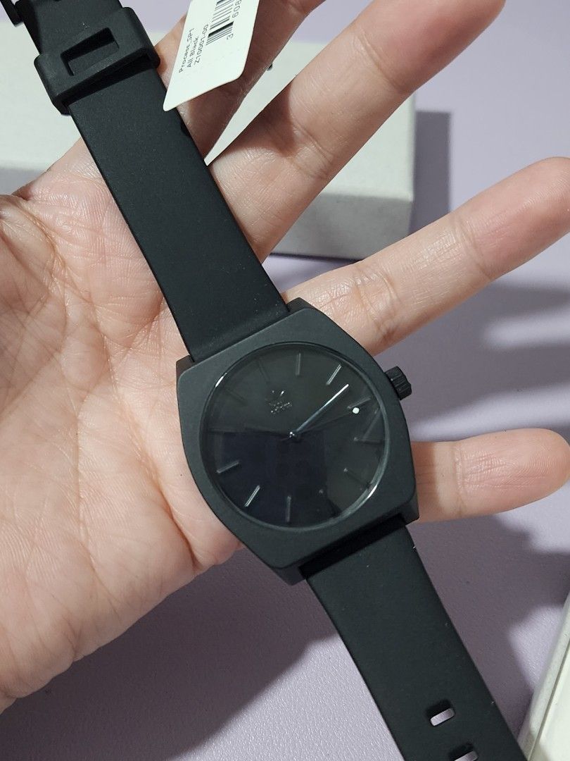 Adidas Watch all black (Category: Women's Watches) located in Angeles City. Submitted by kinadi051390 (Listing ID 1462309095, Image 3). Description: .