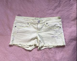 (Category: ) located in . Submitted by fae.trove (Listing ID 1462279389, Image 1). Description: .