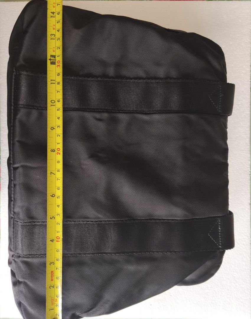 Agnès b. Black Nylon Tote Bag (Category: Tote Bags) located in San Juan City. Submitted by vingabby (Listing ID 1462275273, Image 3). Description: - Brand: Agnès b. - Material: Black Nylon - Design: Simple and practical tote bag - Features: Sturdy handles, great for daily use and carrying essentials.