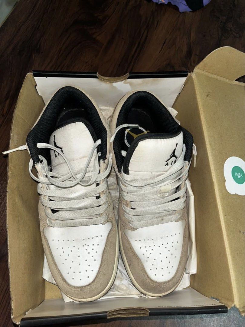 Air Jordan 1 Low SE Brown Elephant (Category: Casual Shoes) located in Batangas. Submitted by arbyyyyy (Listing ID 1462286448, Image 3). Description: (Pinapabenta lang sakin) Air Jordan 1 Low SE Brown Elephant With box and extra lace US: 8 UK: 7 EU: 41.