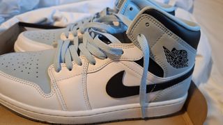 (Category: ) located in . Submitted by shoedreamworkz (Listing ID 1462434711, Image 1). Description: .