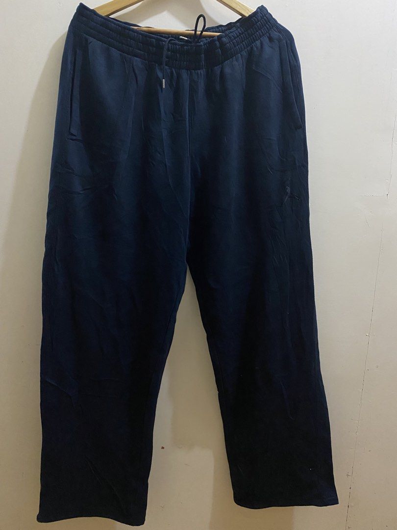Air Jordan flight (Category: Joggers) located in Baguio. Submitted by gama_apparel (Listing ID 1462275476, Image 3). Description: Size large Waistline 32-33 Length 38inch Colorrate 9.8/10 Excellwnt to asnew.