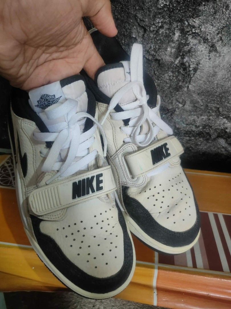 Air Jordan legacy shoes (Category: Sneakers) located in Vinzons. Submitted by khasanche43622 (Listing ID 1462396823, Image 3). Description: No sole sep With minimal heel drag Size 8 mens.