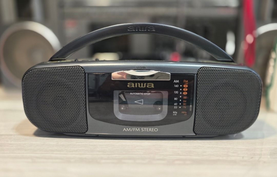 Aiwa CS - P5 (Category: Portable Music Players) located in Manila. Submitted by bryanpotpot18 (Listing ID 1462316818, Image 1). Description: Aiwa CS P5 Radio Am/Fm working Tape working Powered by 4pcs AA battery 2000 neg.