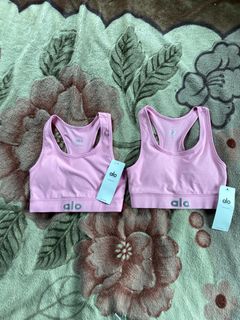 (Category: ) located in . Submitted by handpickthrift (Listing ID 1462312561, Image 1). Description: .