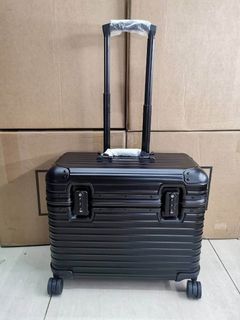 (Category: ) located in . Submitted by cheriesluggages (Listing ID 1462364791, Image 1). Description: .