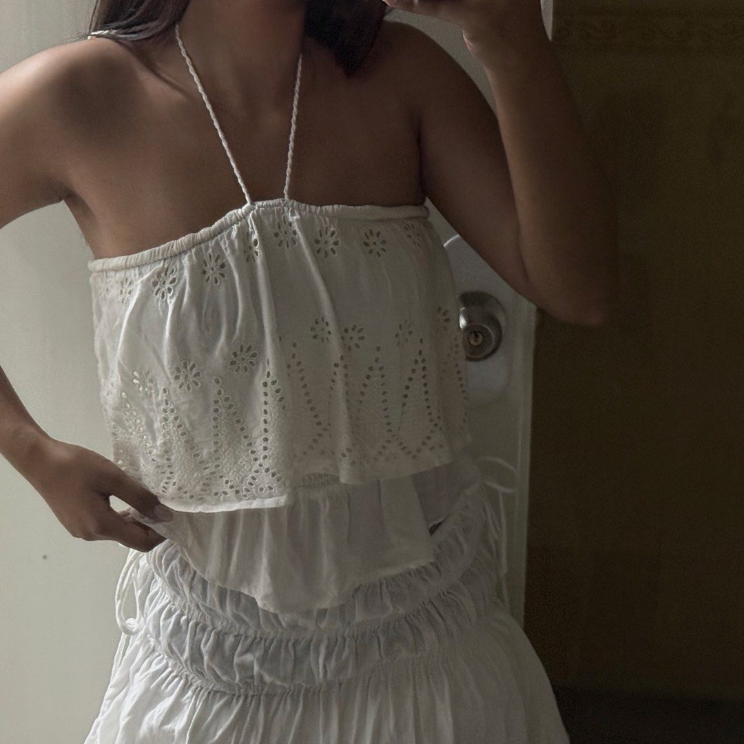 American Eagle Outfitters Summer Top (Category: Sleeveless) located in Davao. Submitted by aug_amari (Listing ID 1462403204, Image 1). Description: Leaving 🇵🇭 sale!! I am XS-S helping tag: Brandy Melville .