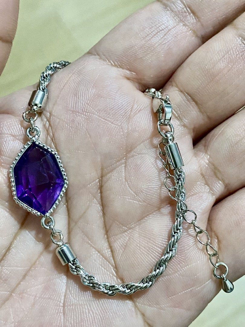 Amethyst Bracelet (Category: Bracelets) located in Pasig City. Submitted by talaversify (Listing ID 1462334996, Image 2). Description: Semi-precious stone: Amethyst Stone size: 13x15x6 mm Wrist size: 16cm to 20 cm 💠 Natural stone 💠.