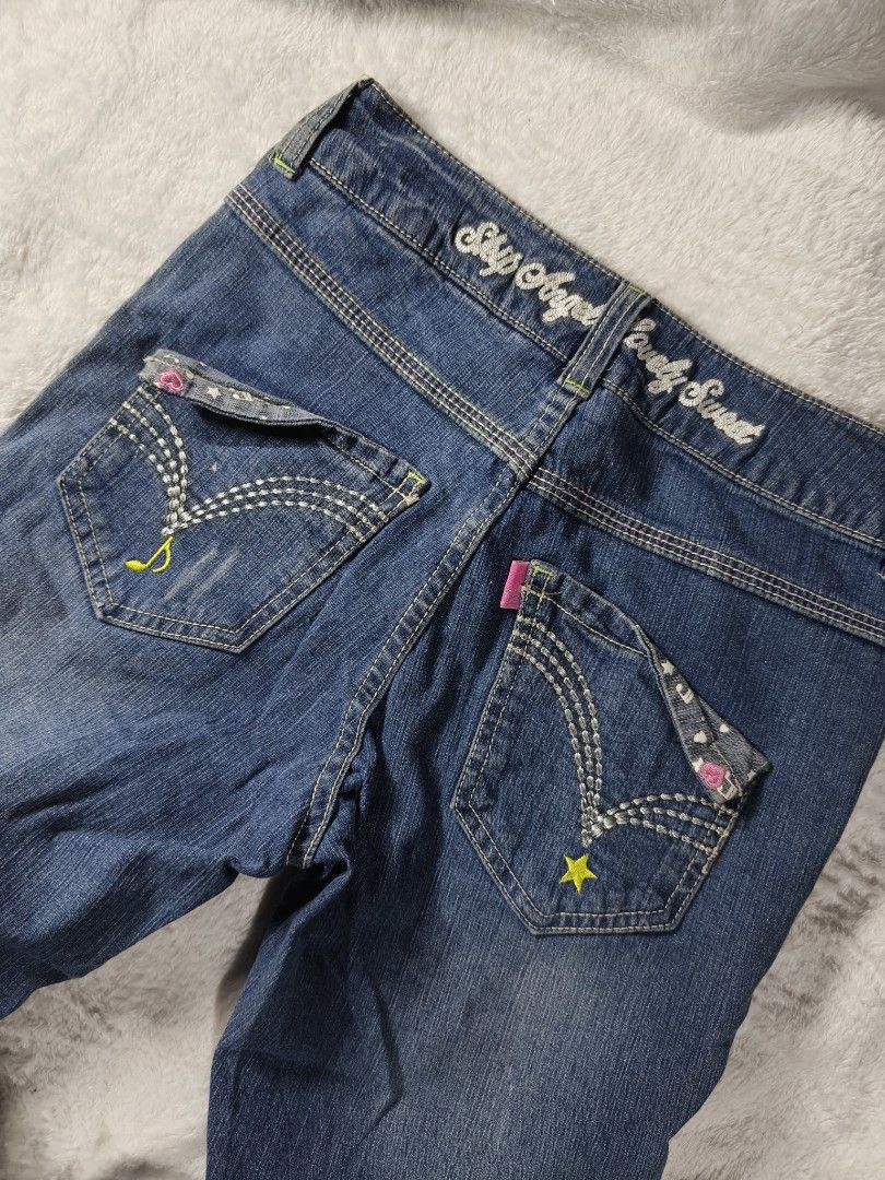 Angel Silhouette Pants (Category: Jeans) located in Naga. Submitted by chiffcollection (Listing ID 1462390371, Image 2). Description: 24-26" waist best fit with belt 34" lenght.