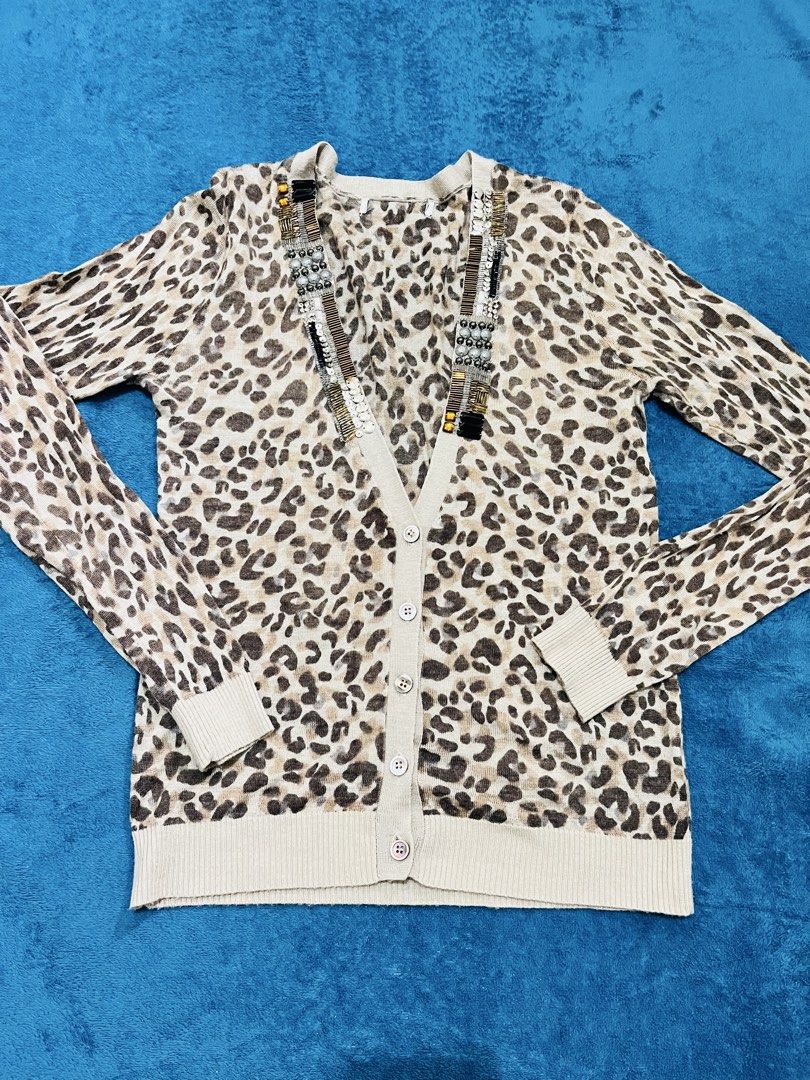 Animal print cardigan (Category: Coats, Jackets and Outerwear) located in Manila. Submitted by ctfashion_ (Listing ID 1462279741, Image 1). Description: S-M Can wear in office No flaws Very comfy.