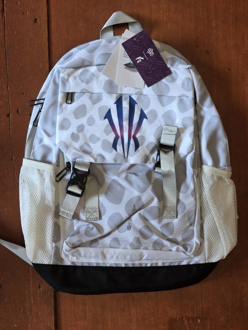 ANTA Backpack White Grey Leopard Print (Category: Backpacks) located in Dapitan. Submitted by roxfranz714 (Listing ID 1462436202, Image 1). Description: - Cool ANTA backpack - White with grey leopard print design - ANTA logo on front pocket - Side mesh pockets for water bottles - Adjustable straps for comfort - Great for school or everyday use - Brand new with tags attached.