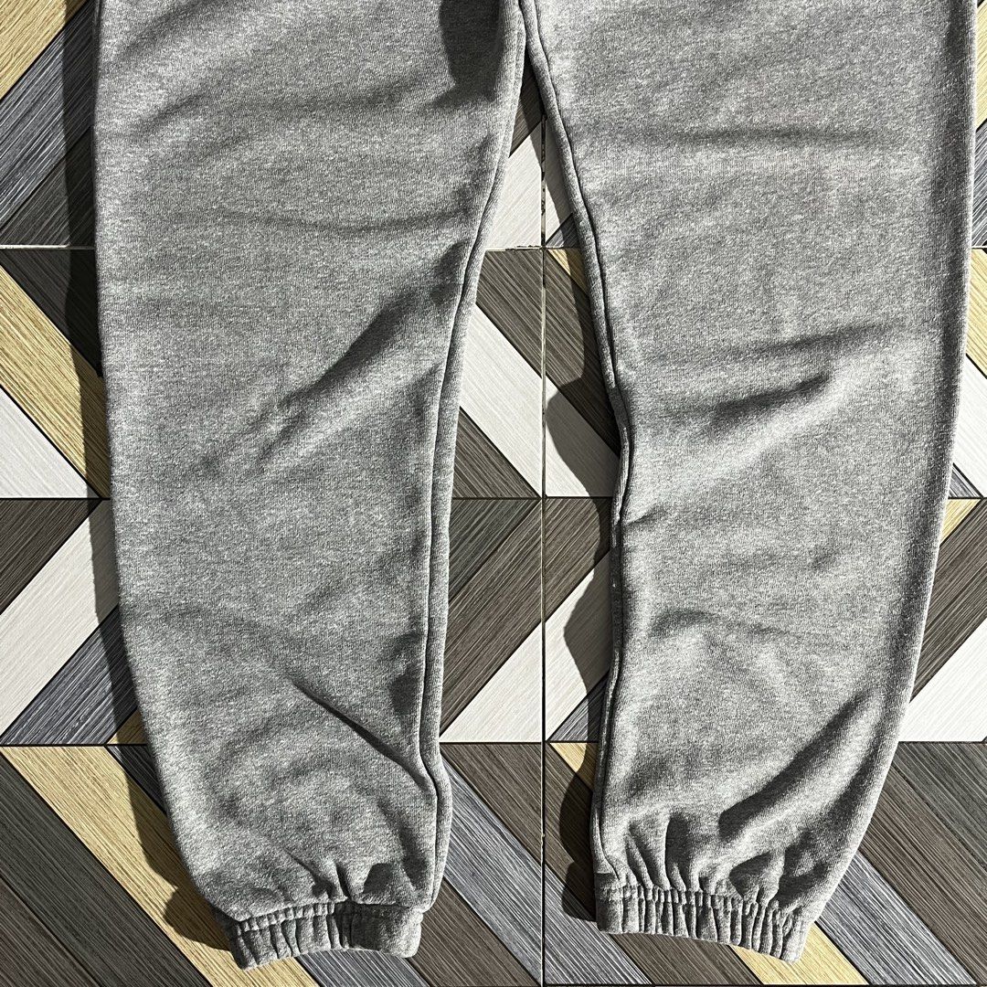 APC Grey Sweat Pants (Category: Joggers) located in Daraga. Submitted by th3cliquejunks (Listing ID 1462376770, Image 3). Description: APC Grey Sweat Pants Tagged Size: Small Condition: 9.5/10 No major flaw Measurement: Waist: 30” Length: 39” - 2,000 Dm!.