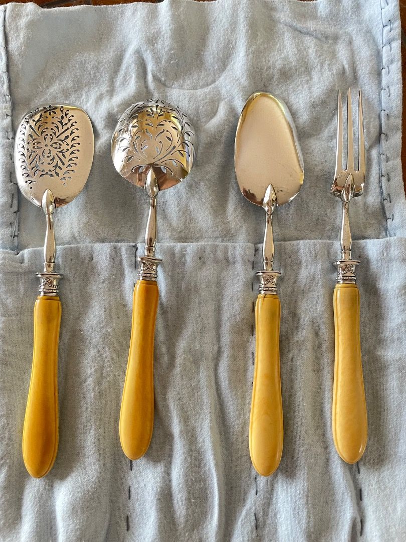 Appetizer Serving Set (Category: Dinnerware & Cutlery) located in Caloocan City. Submitted by eu_antiques53 (Listing ID 1462371211, Image 2). Description: Very rare 4-pc appetizer serving set in sterling silver with ivory handles. Hallmark Minerve: 1st Title Silver Smith Hallmark in Losange: Partially erased Length: 19-20cm Weight: 160 grams.