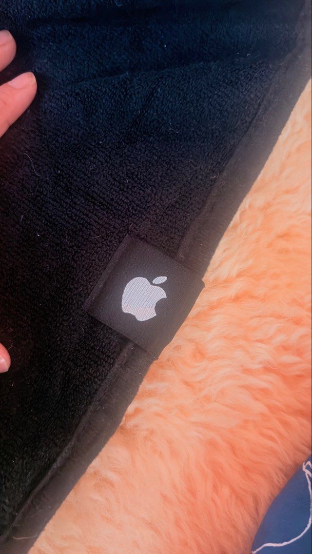 Apple Activity Rings Black Microfiber Towel (Category: Bedding & Towels) located in Baguio. Submitted by izza_thrifty (Listing ID 1462306948, Image 2). Description: - Black microfiber towel with iconic Apple Activity Rings design. - Features the official Apple logo and rings graphic. - Made from 100% microfiber polyester for softness and absorbency. - Ideal for gym sessions, workouts, or everyday use. - Highly absorbent and quick-drying material.
