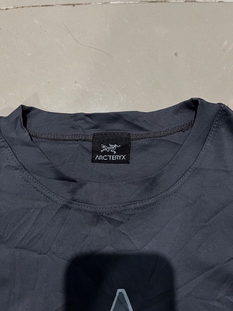 ARCTERYX DRI-FIT (Category: Tshirts & Polo Shirts ) located in Valencia. Submitted by hunterxthrifter (Listing ID 1462423928, Image 2). Description: GOOD AS NEW NO ISSUE OFF LANG PANG HIKE TO GOODS NA GOODS SIZE MEDIUM TO LARGE.