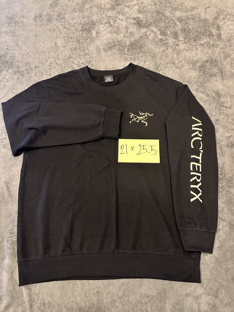 Arcteryx Sweater (Category: Coats, Jackets and Outerwear) located in Malay. Submitted by samkolder (Listing ID 1462406157, Image 1). Description: +sf Loc: Boracay.